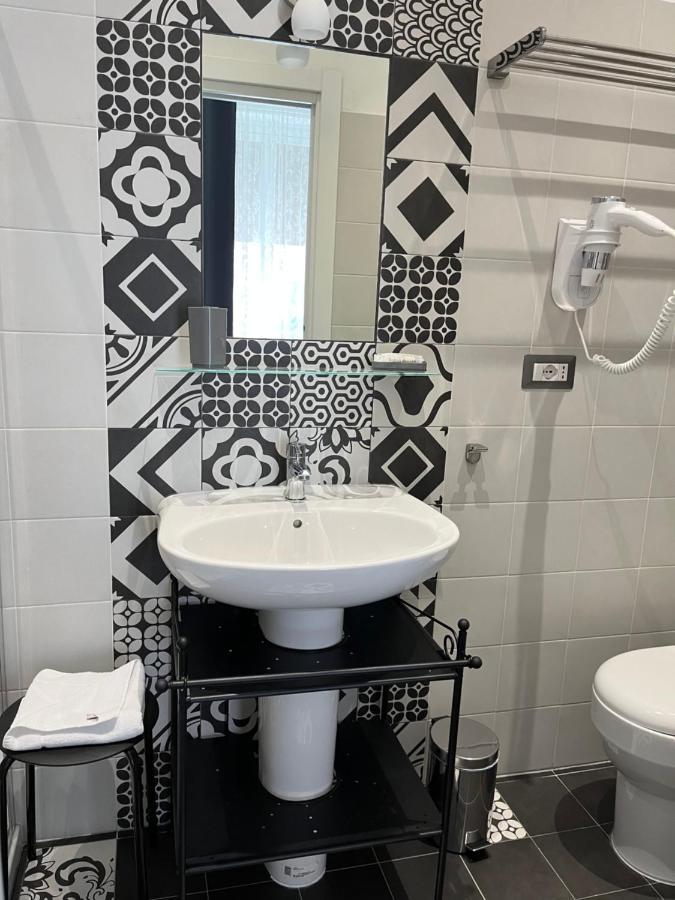 Domus Giordano Hotell Roma Eksteriør bilde
