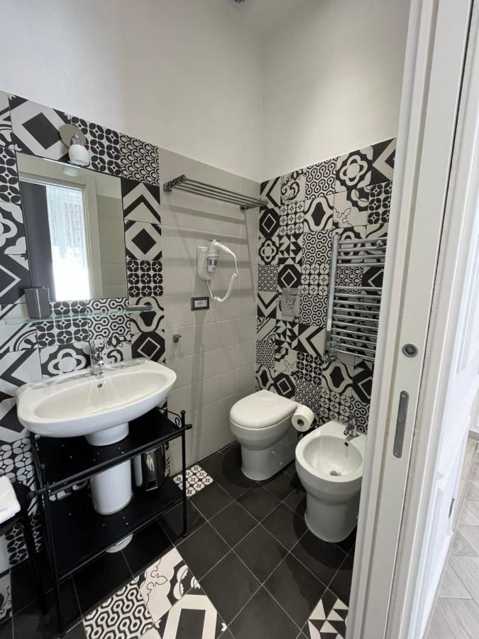 Domus Giordano Hotell Roma Eksteriør bilde